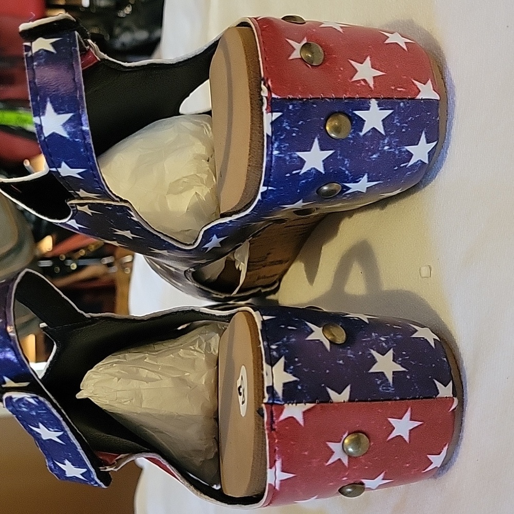 Patriotic Cork Heeled Wedges - Picture 7 of 7